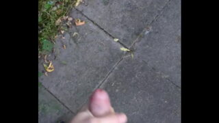 หนุ่มควยใหญ่ชักว่าวข้างบ้าน